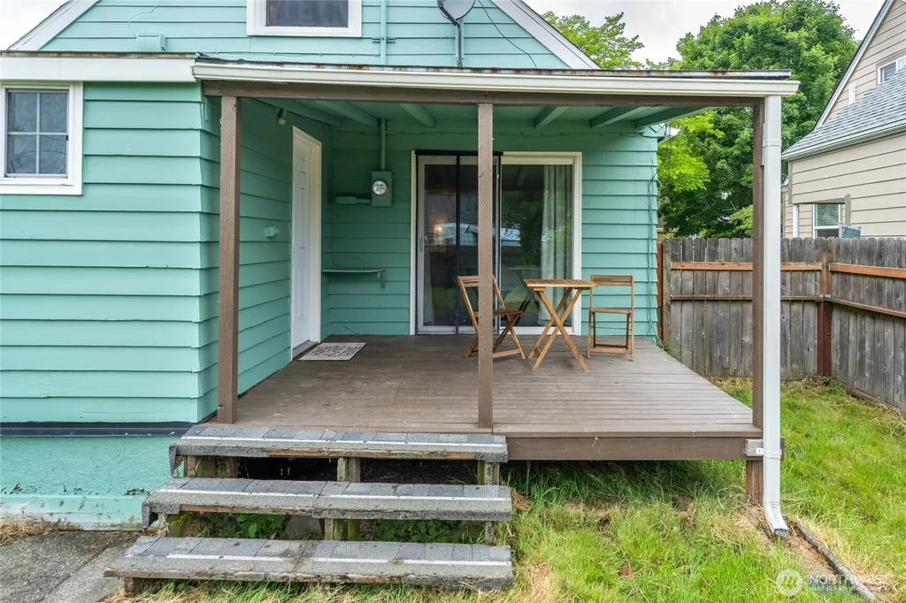 556 25th Avenue Longview WA 98632