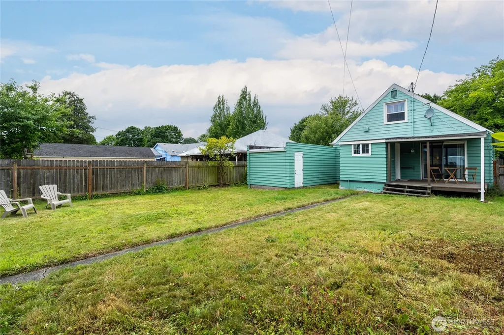 556 25th Avenue Longview WA 98632