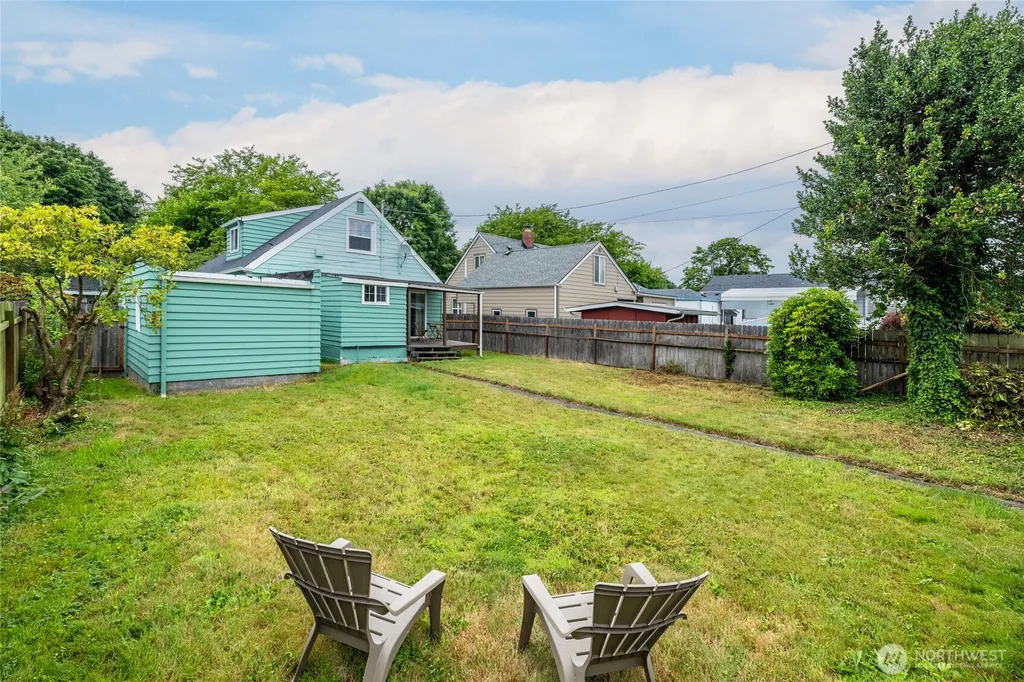556 25th Avenue Longview WA 98632
