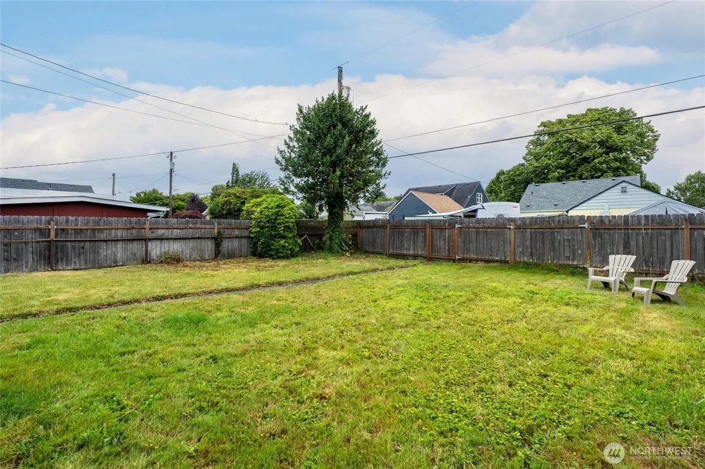 556 25th Avenue Longview WA 98632