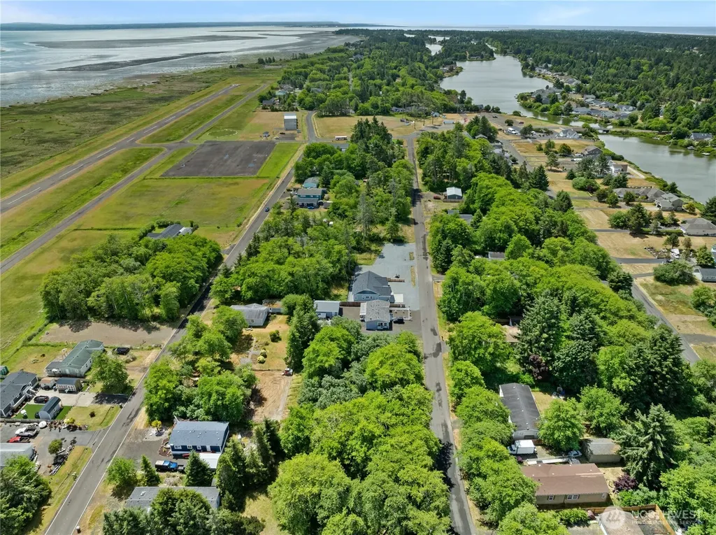 576 Chenois Avenue NE Ocean Shores WA 98569