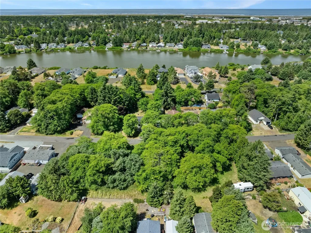 576 Chenois Avenue NE Ocean Shores WA 98569