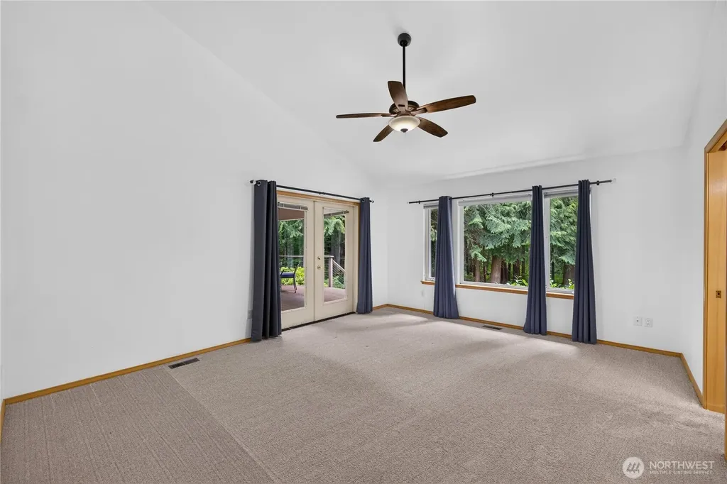 4819 Woodside Dr Drive Anacortes WA 98221