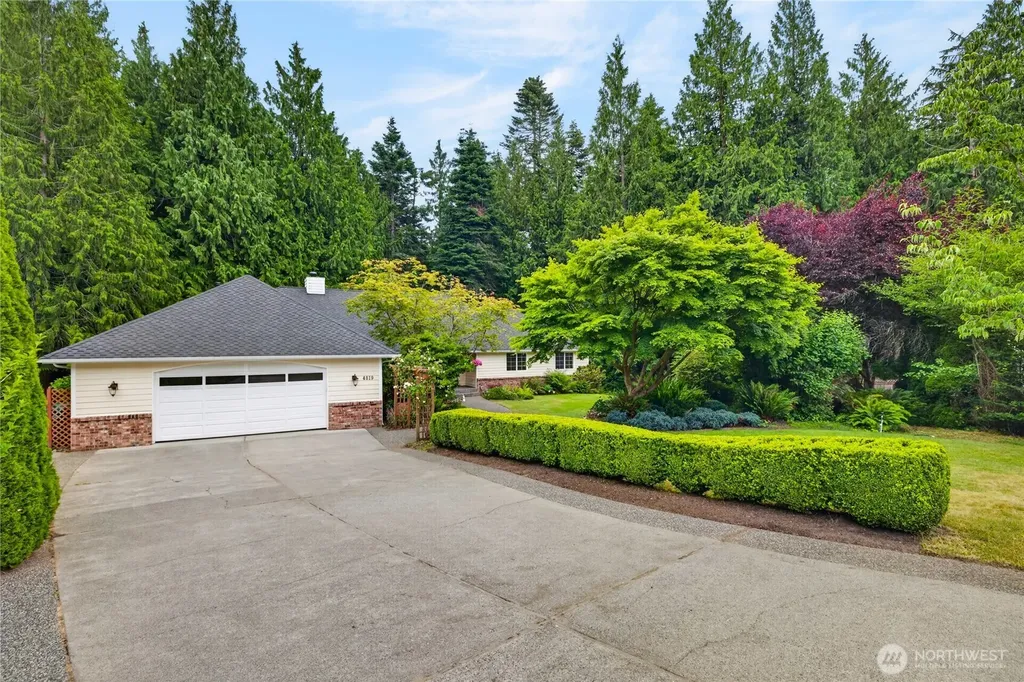 4819 Woodside Dr Drive Anacortes WA 98221