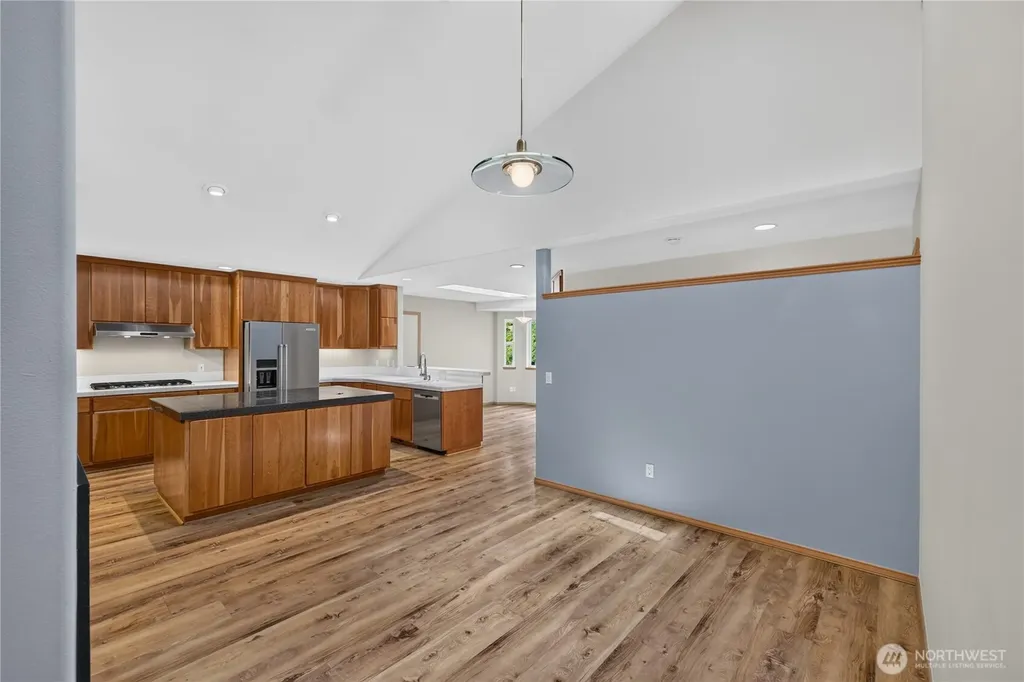 4819 Woodside Dr Drive Anacortes WA 98221