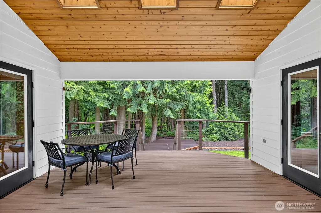 4819 Woodside Dr Drive Anacortes WA 98221
