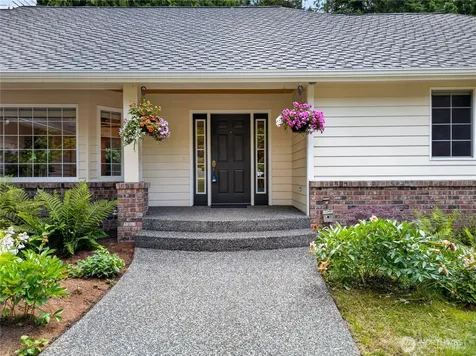 4819 Woodside Dr Drive Anacortes WA 98221