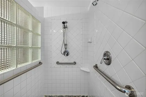 4819 Woodside Dr Drive Anacortes WA 98221