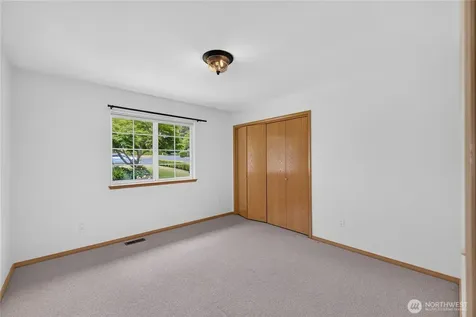 4819 Woodside Dr Drive Anacortes WA 98221