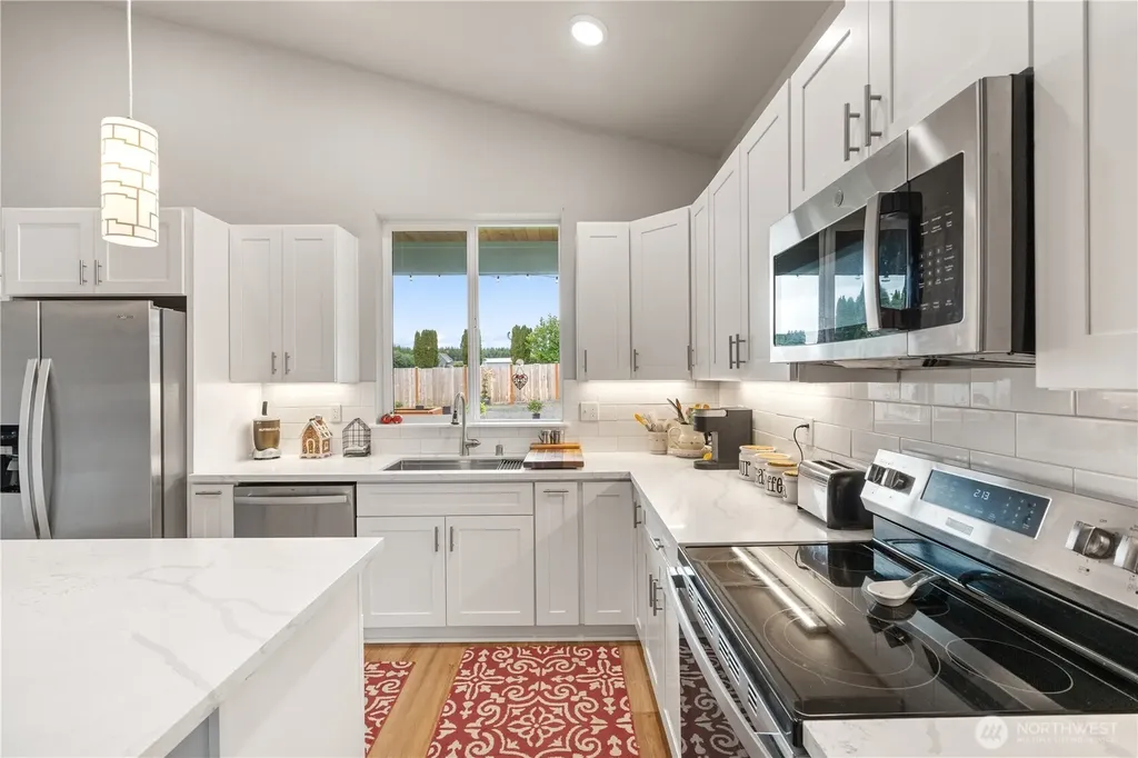 2110 Hawks View Lane Winlock WA 98596