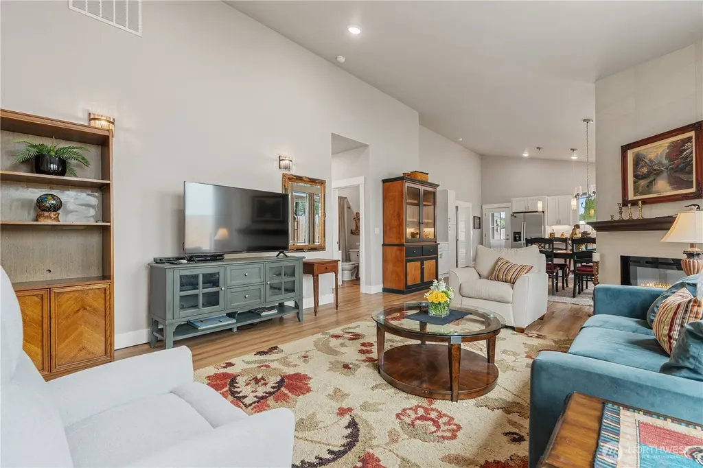 2110 Hawks View Lane Winlock WA 98596
