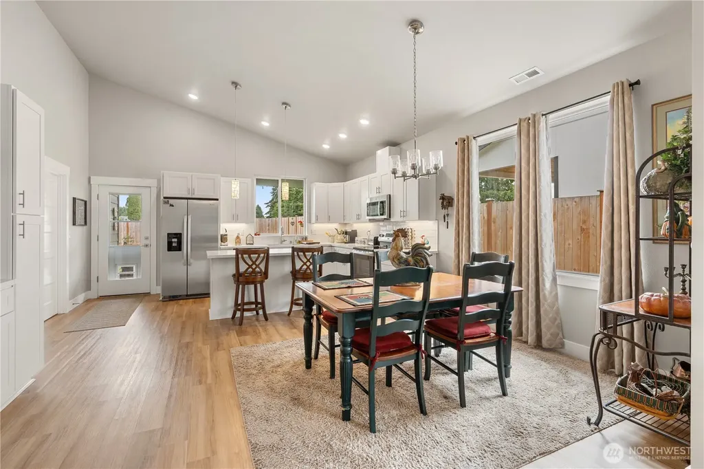 2110 Hawks View Lane Winlock WA 98596
