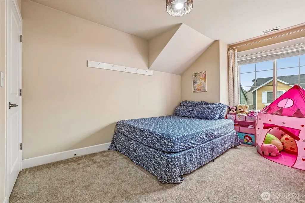 10015 1st Street NE Lake Stevens WA 98258