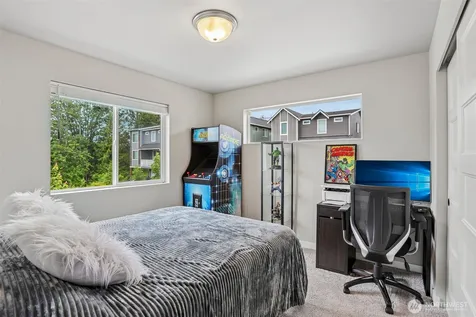 8797 68th Place NE Marysville WA 98270