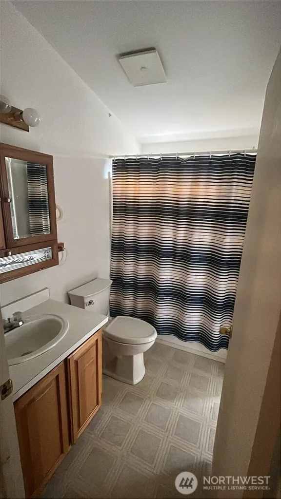 140 W Spruce Street Port Ludlow WA 98365
