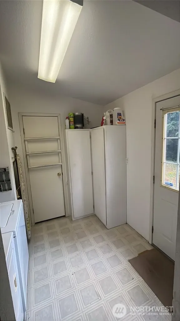 140 W Spruce Street Port Ludlow WA 98365