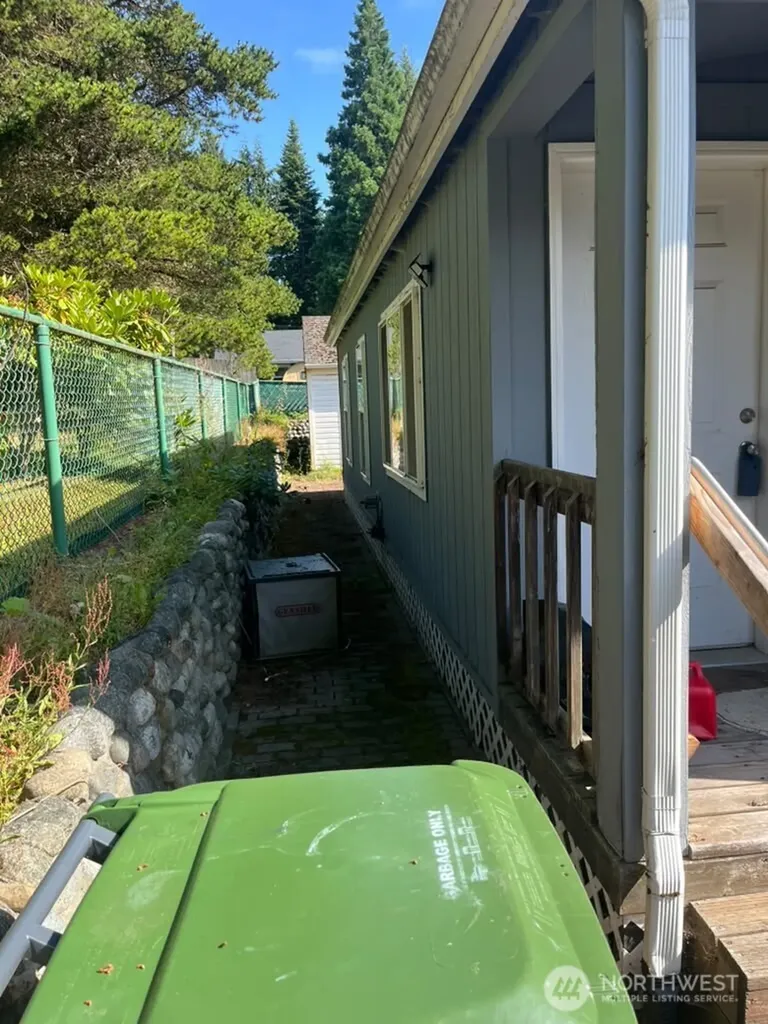 140 W Spruce Street Port Ludlow WA 98365