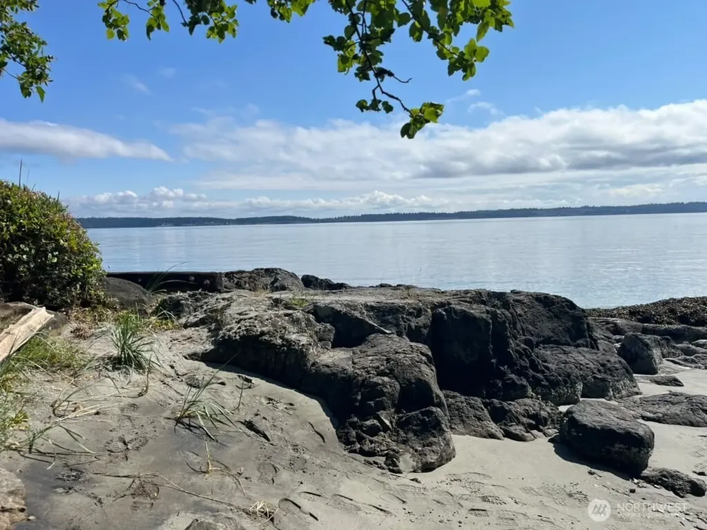 140 W Spruce Street Port Ludlow WA 98365
