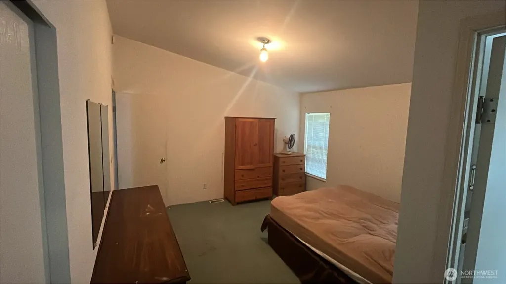 140 W Spruce Street Port Ludlow WA 98365