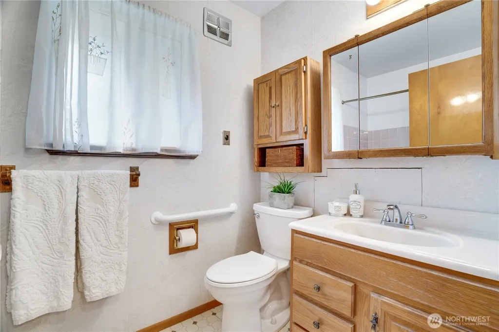 10102 114th Street SW Lakewood WA 98498