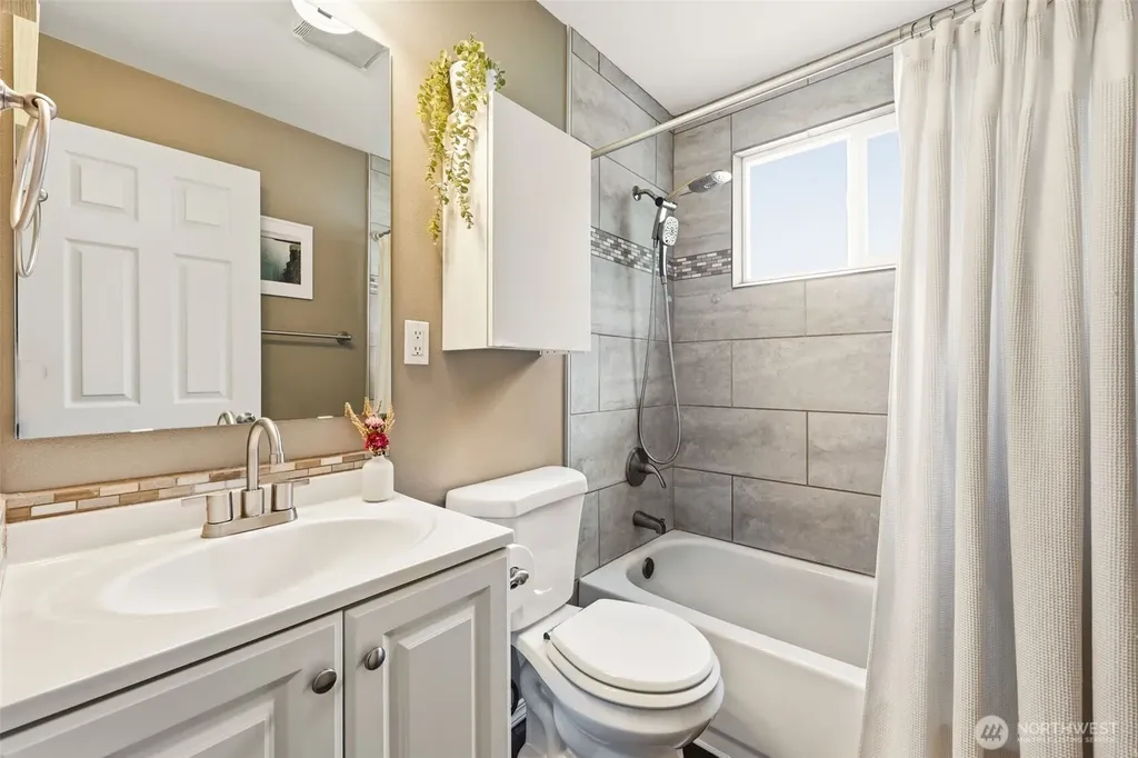 316 SW 124th Street Seattle WA 98146