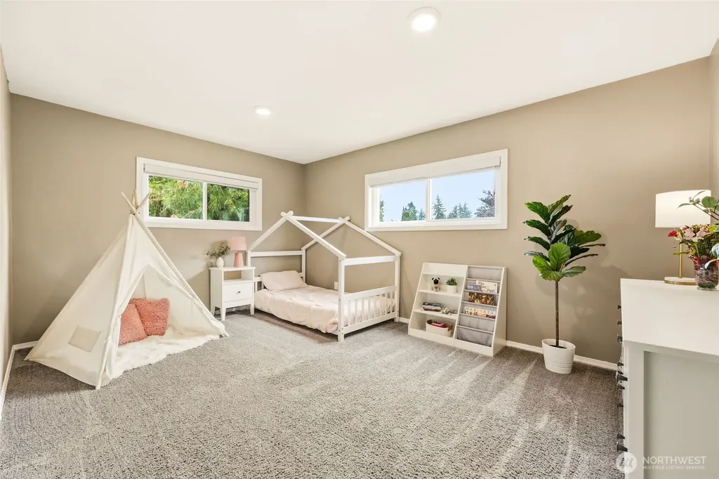 316 SW 124th Street Seattle WA 98146