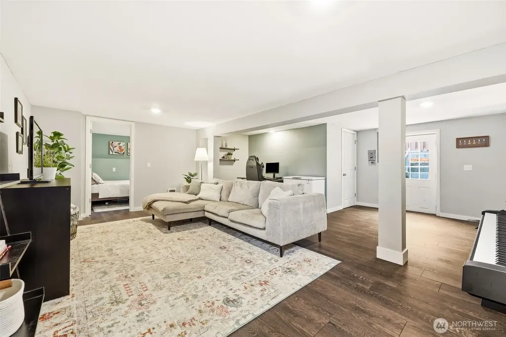 316 SW 124th Street Seattle WA 98146