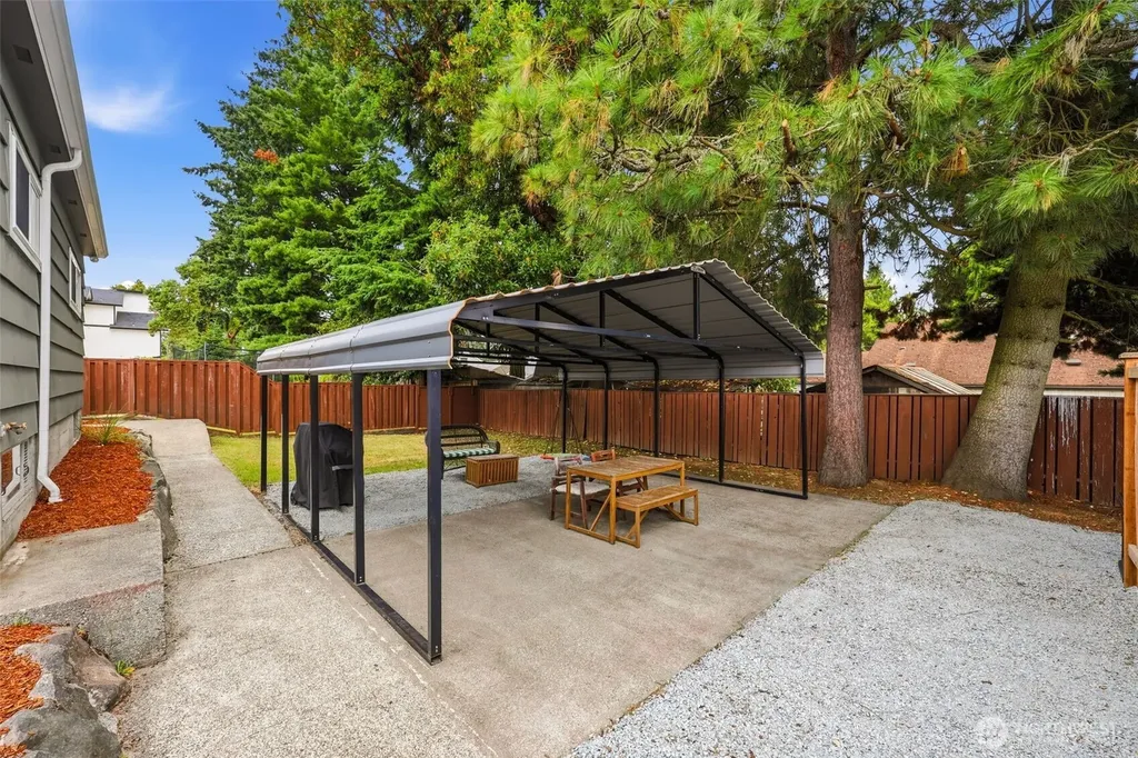 316 SW 124th Street Seattle WA 98146