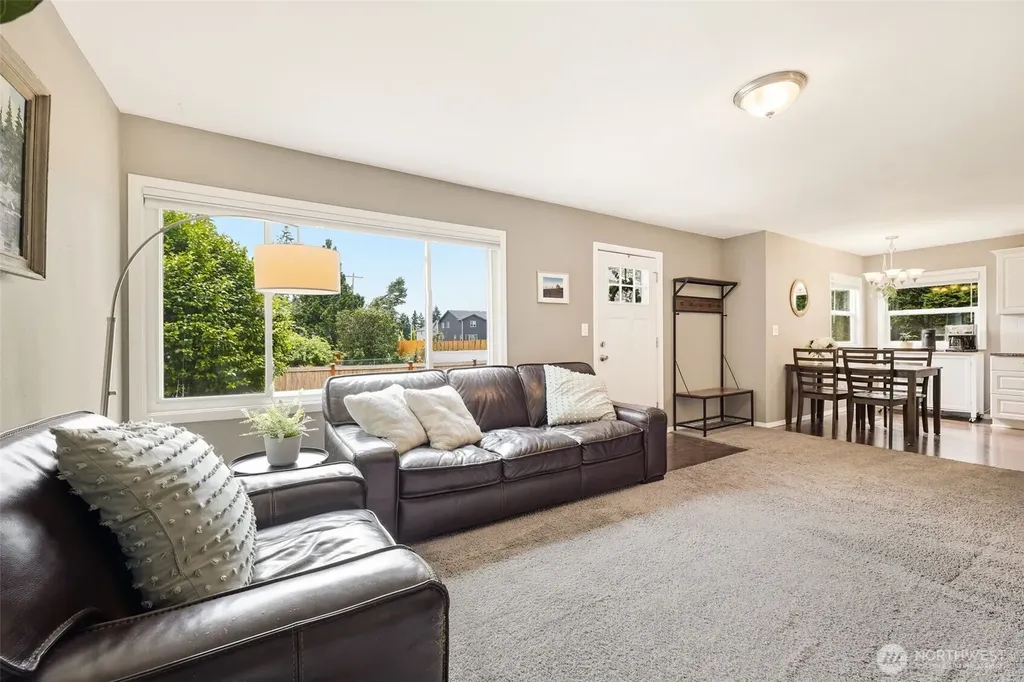 316 SW 124th Street Seattle WA 98146