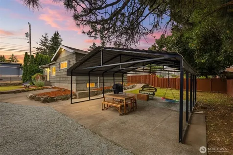 316 SW 124th Street Seattle WA 98146