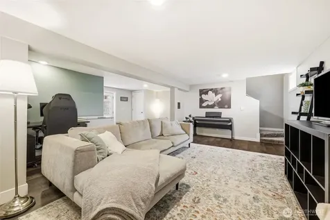316 SW 124th Street Seattle WA 98146