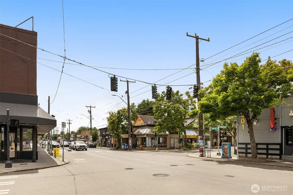 1516 E Republican Street Seattle WA 98112