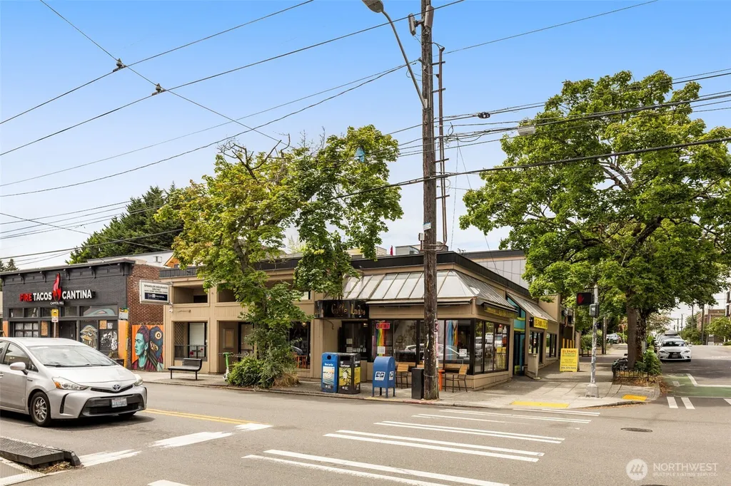 1516 E Republican Street Seattle WA 98112