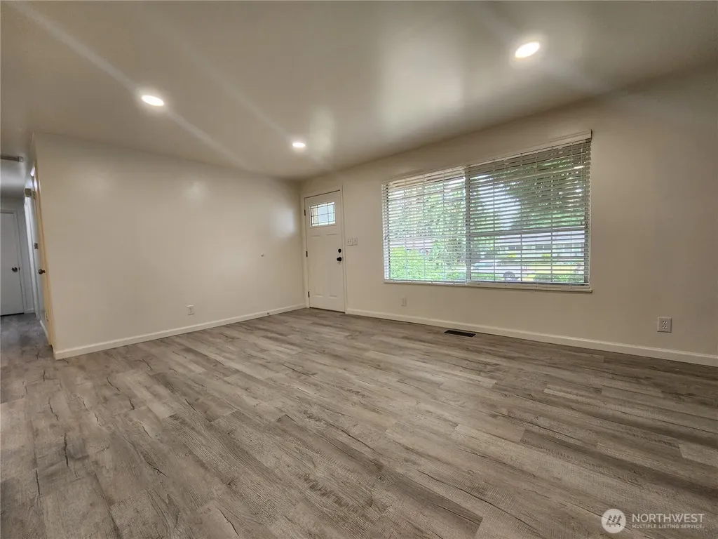 8810 NE 187th Street Bothell WA 98011