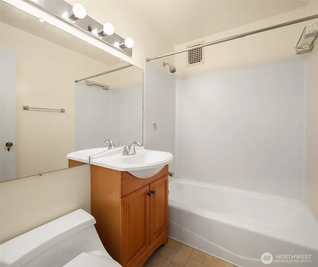 1800 Taylor Avenue N Seattle WA 98109