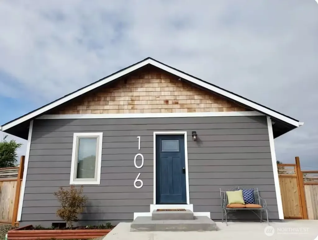 106 Sid Snyder Drive E Long Beach WA 98631