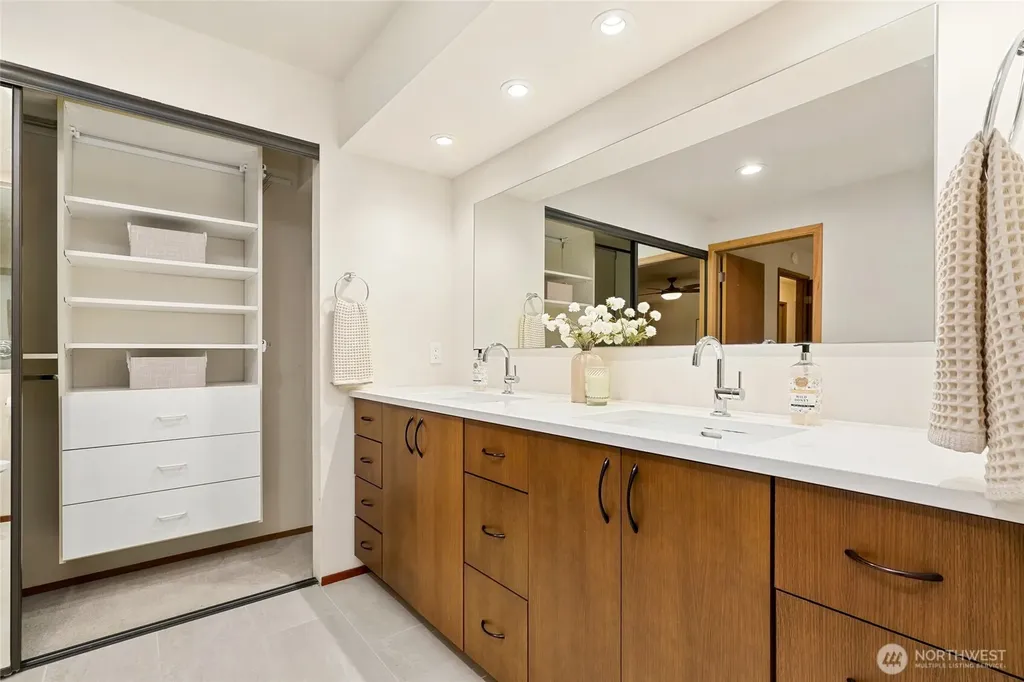2518 Sahalee Drive East Sammamish WA 98074