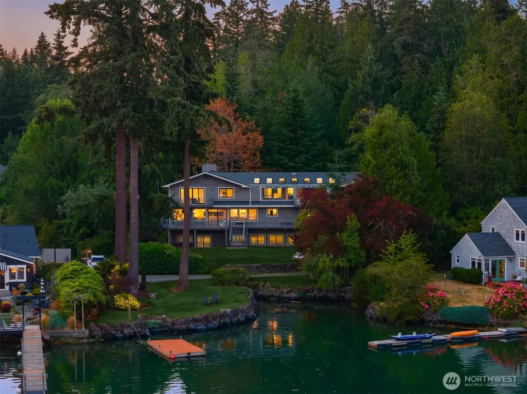 15041 Skogen Lane NE Bainbridge Island WA 98110
