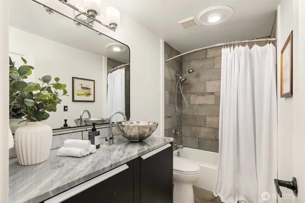 15041 Skogen Lane NE Bainbridge Island WA 98110