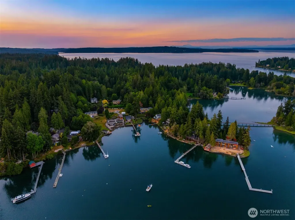 15041 Skogen Lane NE Bainbridge Island WA 98110