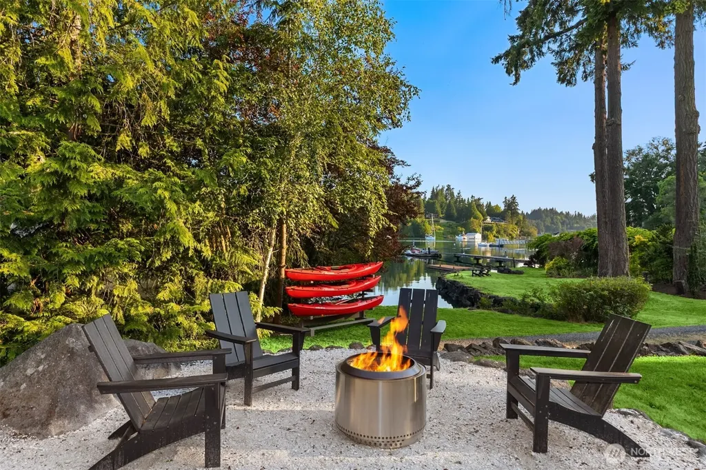 15041 Skogen Lane NE Bainbridge Island WA 98110