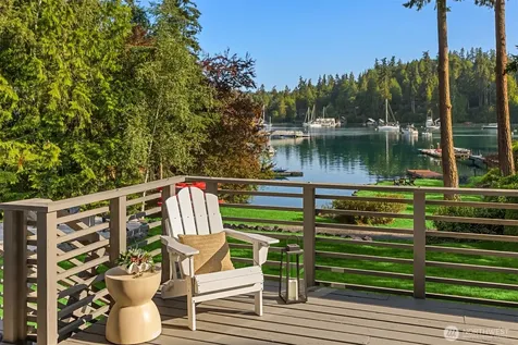 15041 Skogen Lane NE Bainbridge Island WA 98110