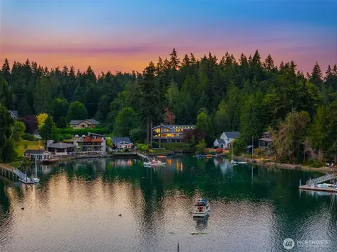 15041 Skogen Lane NE Bainbridge Island WA 98110