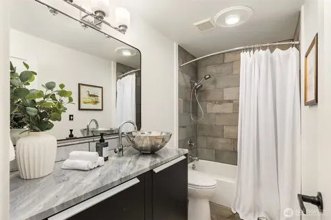 15041 Skogen Lane NE Bainbridge Island WA 98110