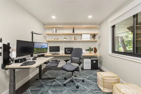 15041 Skogen Lane NE Bainbridge Island WA 98110
