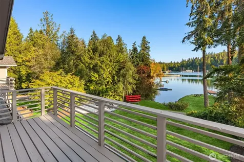 15041 Skogen Lane NE Bainbridge Island WA 98110