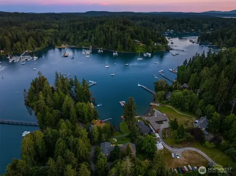 15041 Skogen Lane NE Bainbridge Island WA 98110