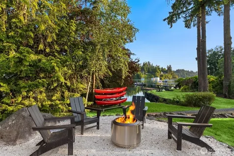 15041 Skogen Lane NE Bainbridge Island WA 98110