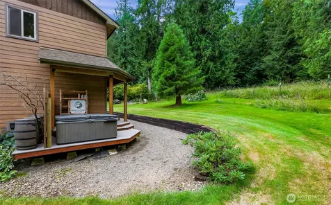 3378 Deer Trails Lane Bow WA 98232