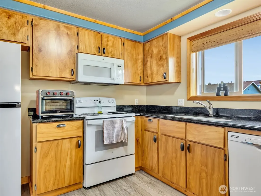 30406 H Street Ocean Park WA 98640